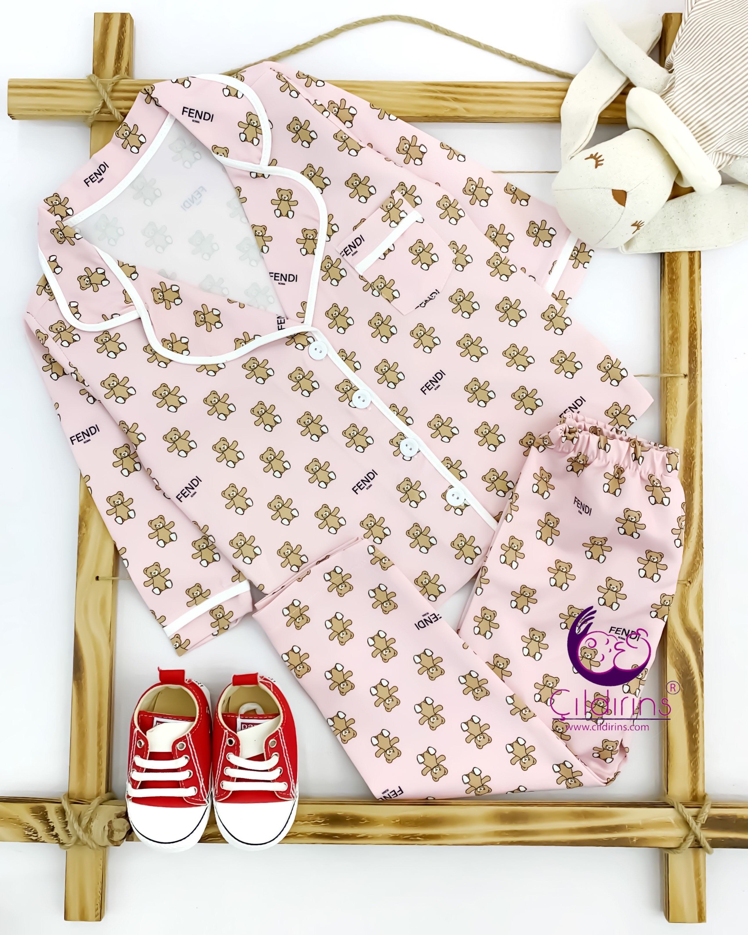 Miniapple Büyük Yaş Küçük Fendi Baskılı 2’li Çocuk Pijama Takımı - KREM
