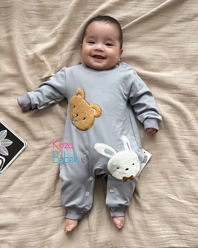 Miniapple Ayıcık ve Tavşan Nakışlı Alttan ve Omuzdan Çıtçıtlı Bebek Tulumu