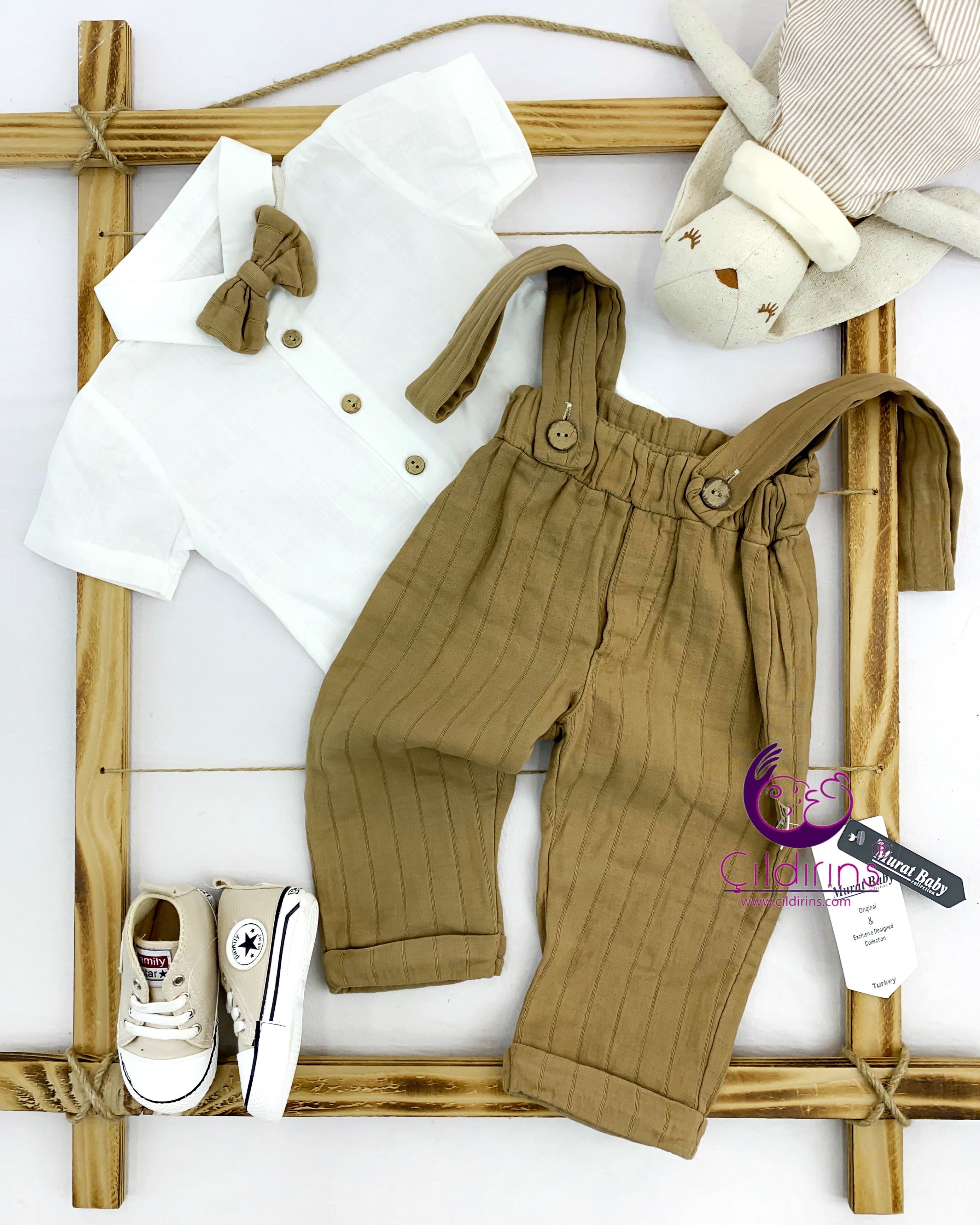 Miniapple Yazlık Papyonlu Gömlekli Çizgili Muslin Pantolonlu Askılı 2’li Bebek Takımı - KAHVERENGİ