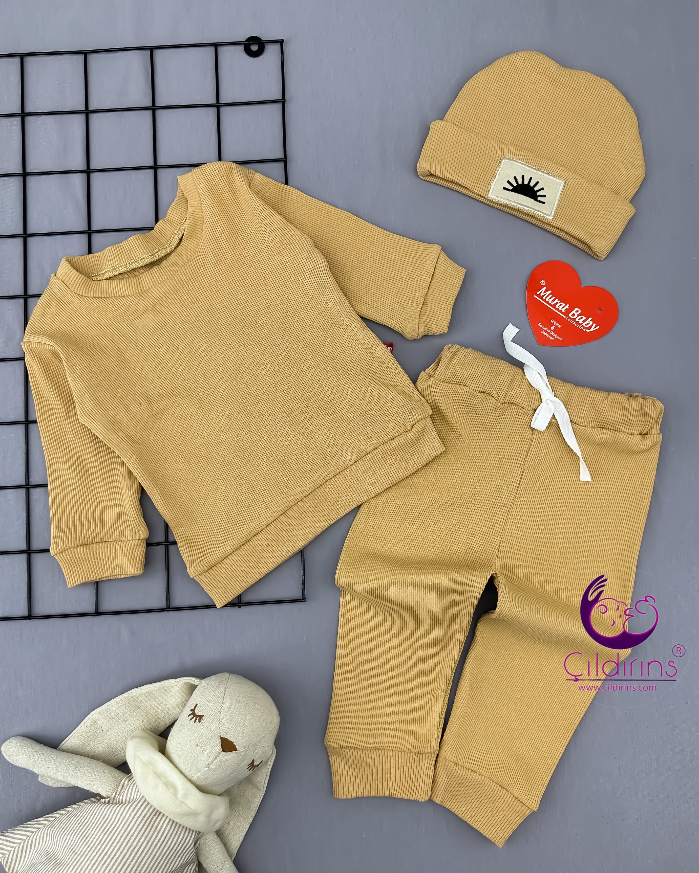 Miniapple Düz Renk Fitilli Kumaş Şapkalı 3’lü Bebek Takımı - AÇIK KAHVE
