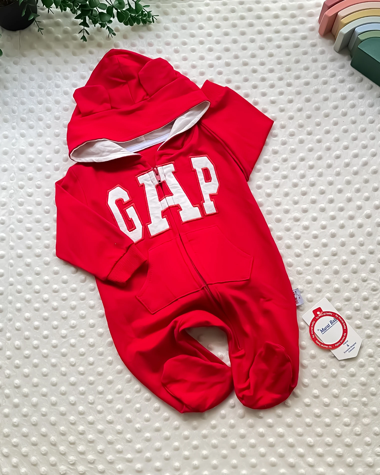 Miniapple Gapp Nakışlı Kendinden Patikli Kapüşonlu Bebek Tulumu