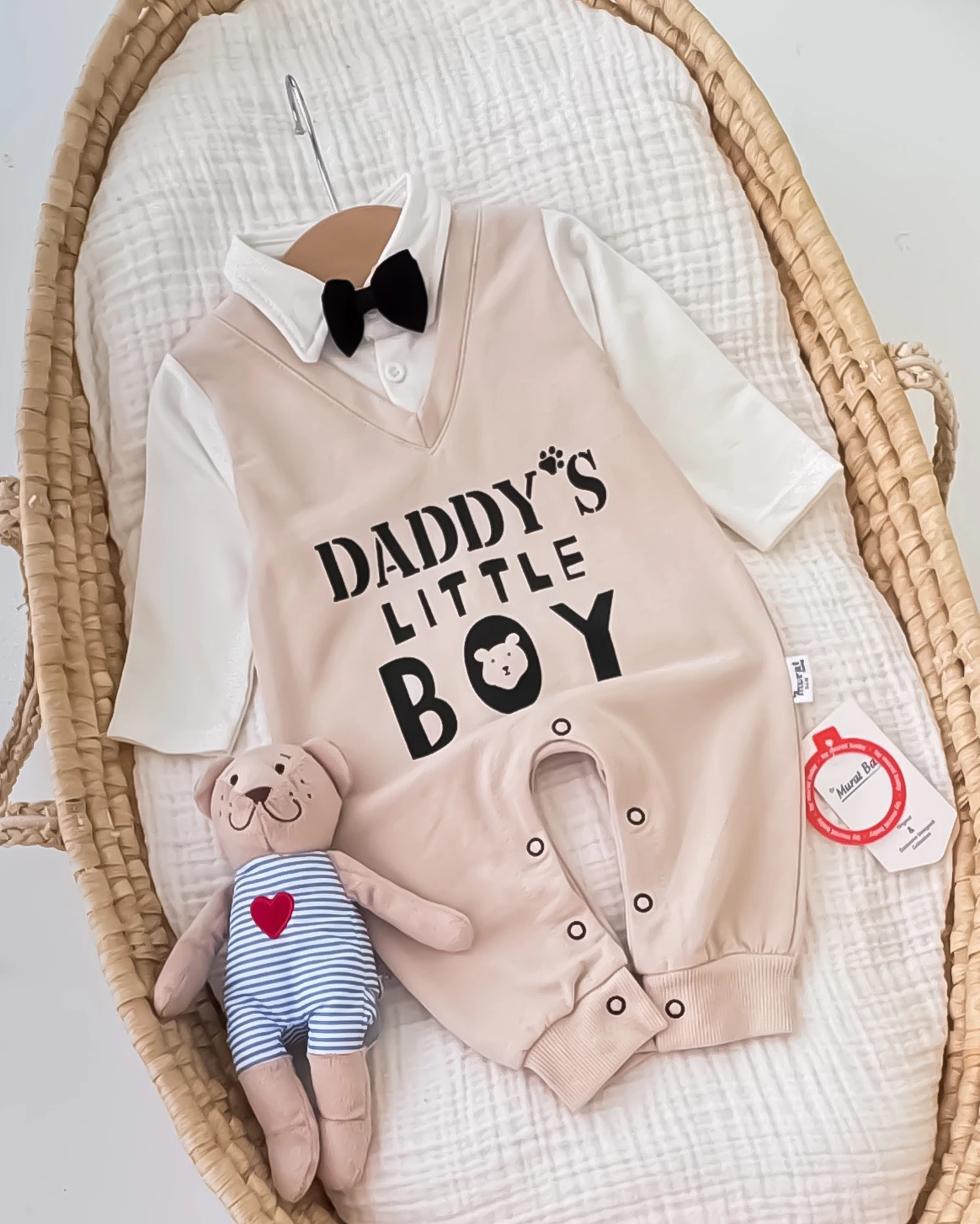 Miniapple Daddys Little Boy Baskılı Papyonlu Bebek Tulumu