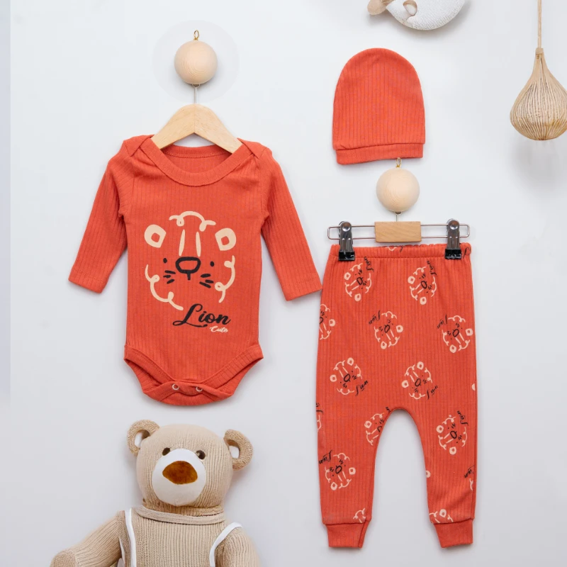 Kaan Baby Aslan Baskılı Şapkalı 3’lü Bebek Takım