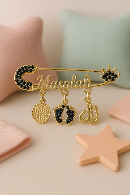 Maşallah Yazılı Taşlı Altın Kaplama Yaka İğnesi - Model 9